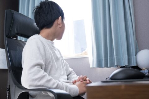 不登校による昼夜逆転をどう改善する？原因・親の関わり方・専門家との連携まで徹底解説